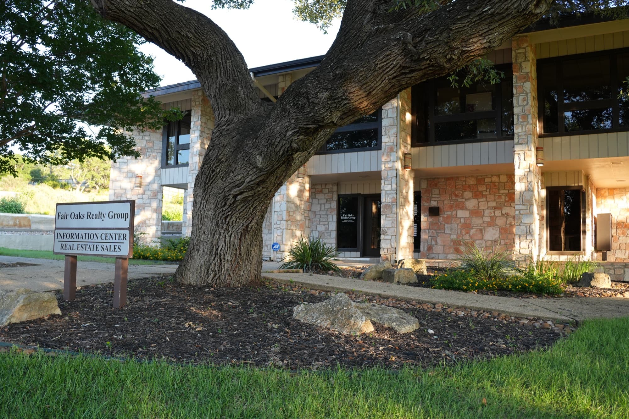 Building 2 — CRECO + Fair Oaks Realty Group executive office suites