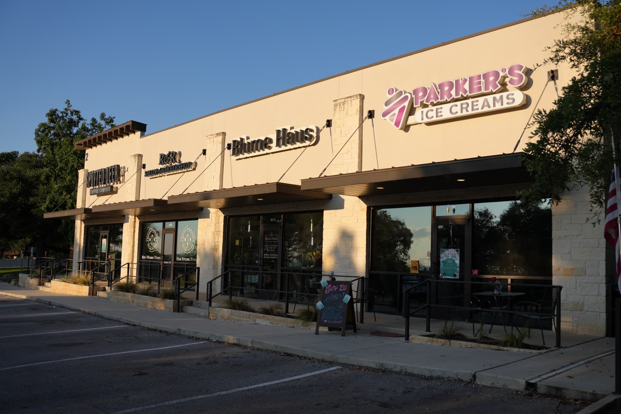 Parker's Ice Creams and adjacent retail tenants on the strip at 8000 Fair Oaks Pkwy