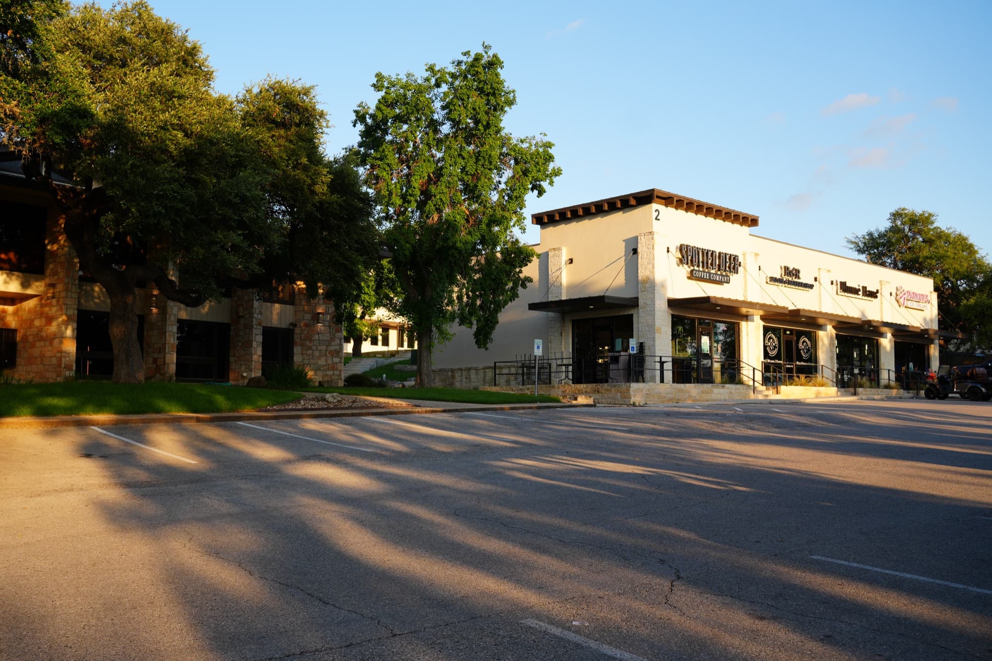 The 4-bay retail center at 8000 Fair Oaks Pkwy — Building 1